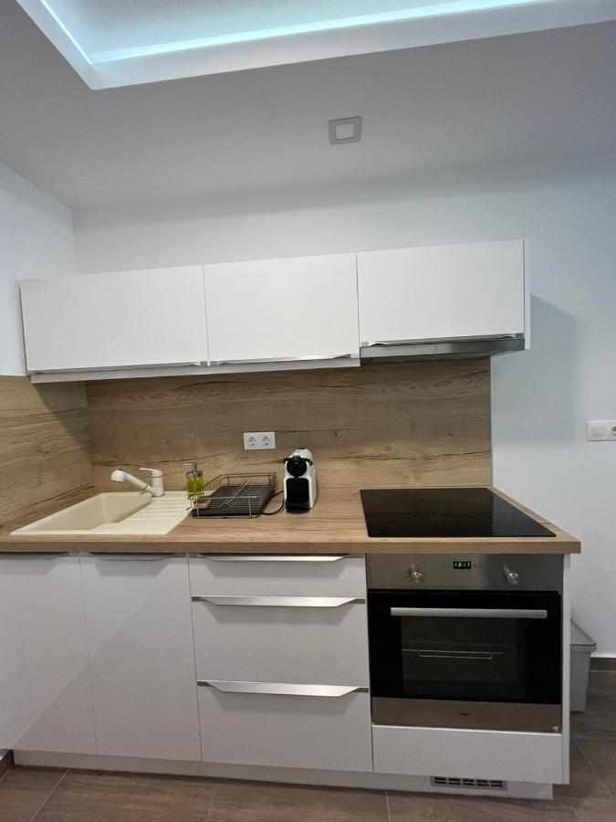 Swan Apartman - Keszthely Exteriör bild